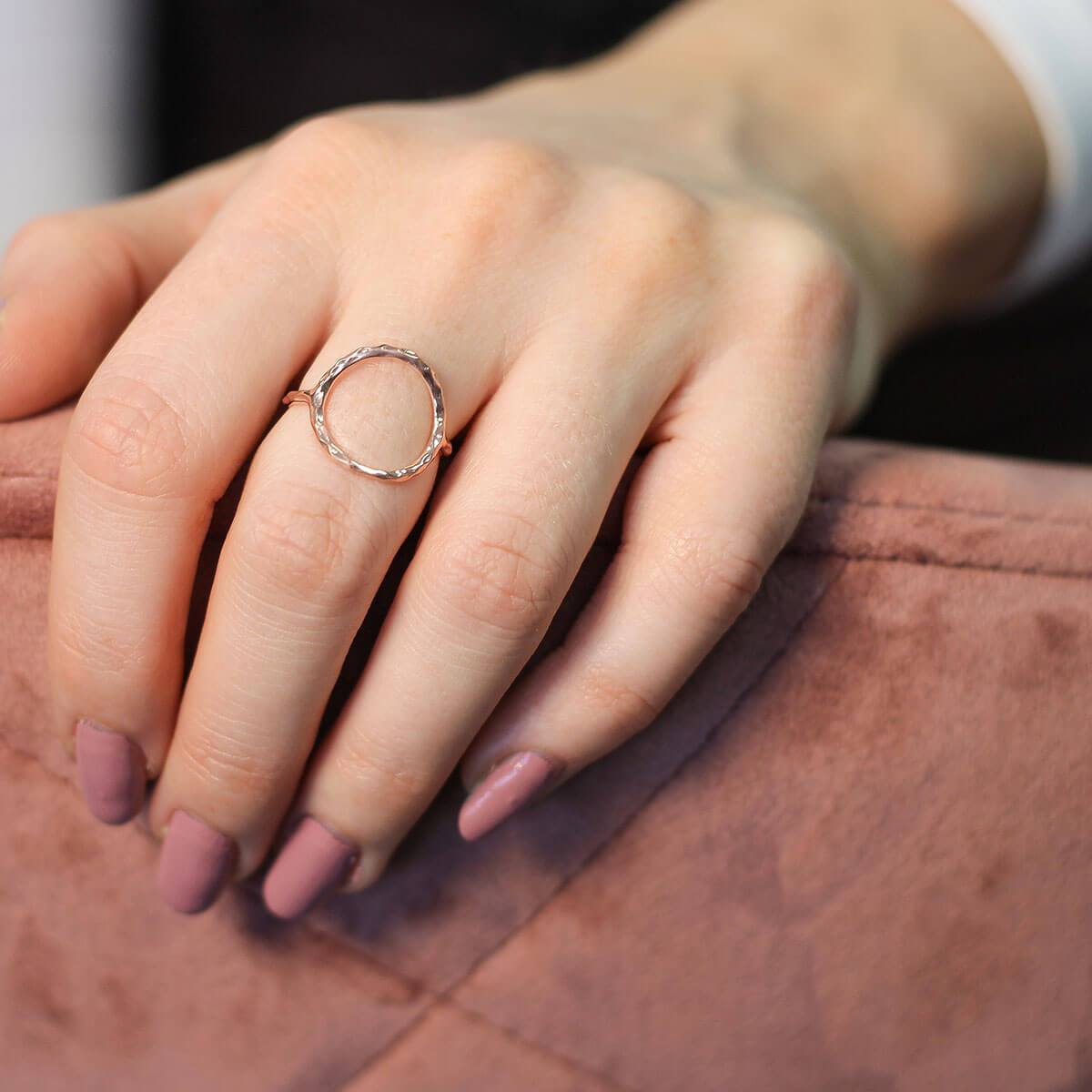 Geometric Elegance Ring